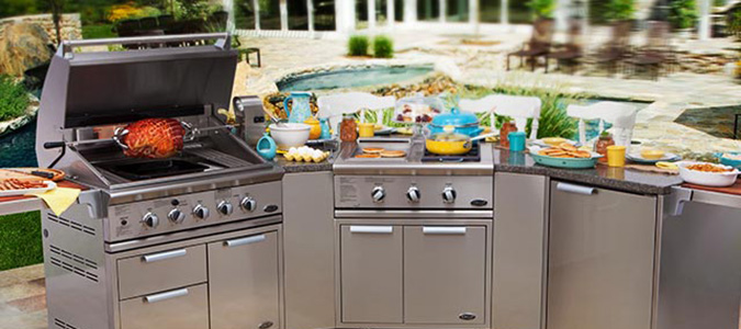 Outdoor Kitchen Design Family Image